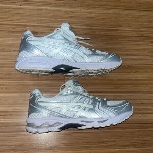 ASICS Gel Kayano